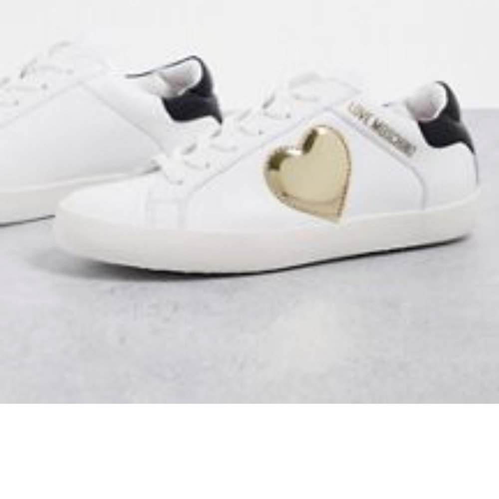 Love moschino free love with heart sneaker